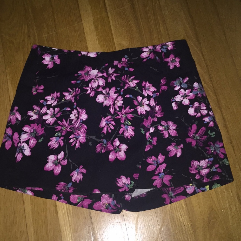 Asymmetrical skort express